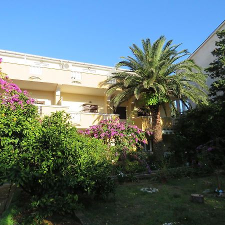 Apartments Palma Novalja Exterior photo