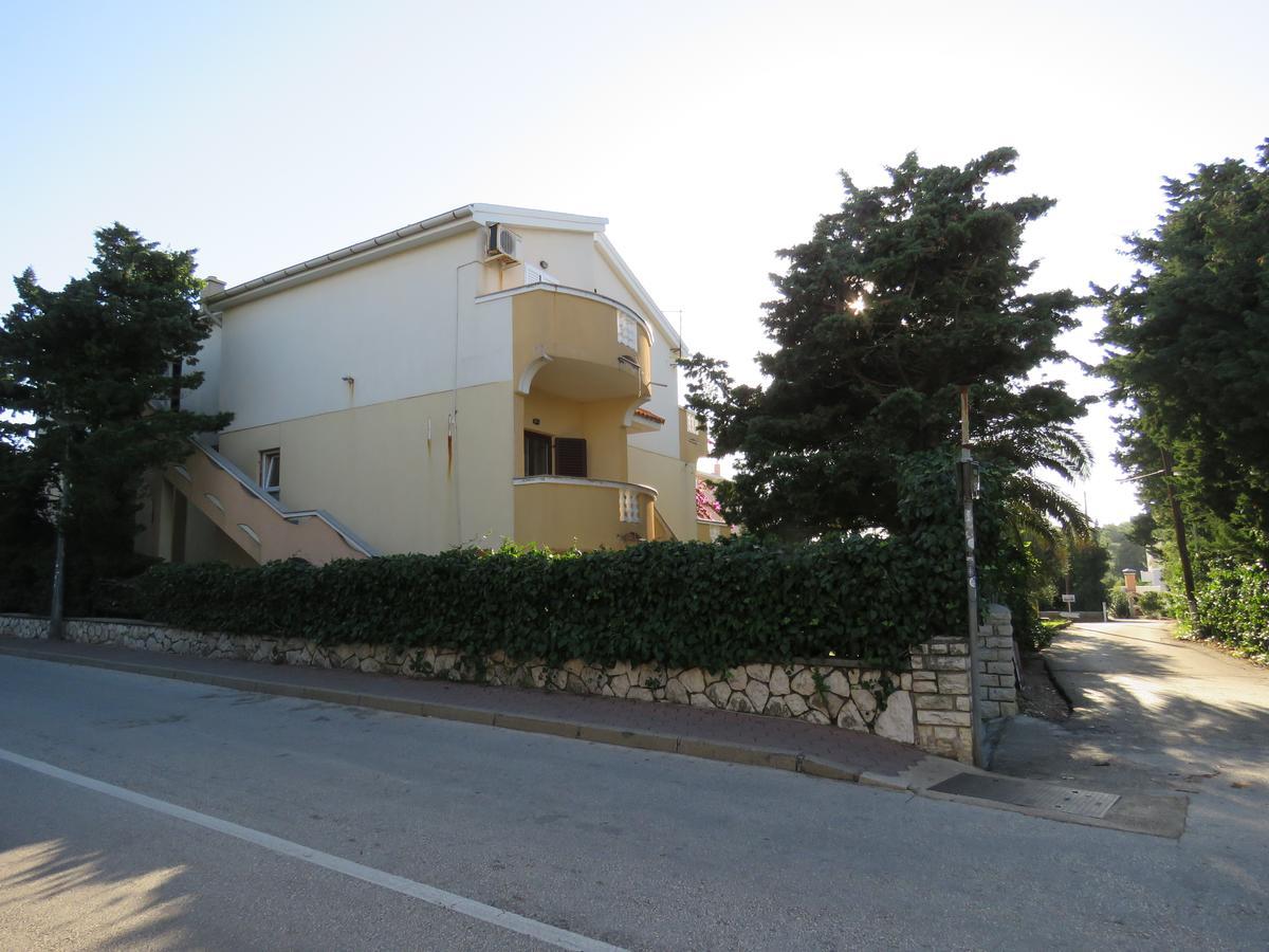 Apartments Palma Novalja Exterior photo