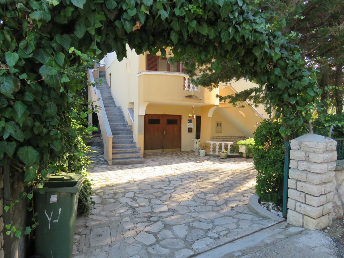 Apartments Palma Novalja Exterior photo